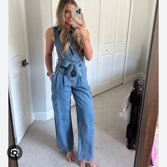 Women's denim cargo jumpsuit size 4 universal thread - Picture 4 of 5